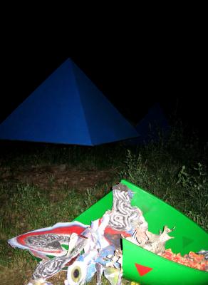 halucit & pyramid