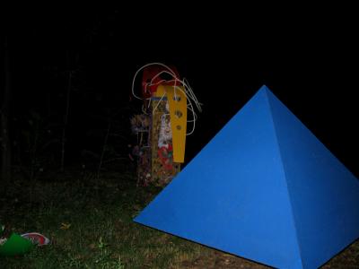 pyramid, halucit & WOMAN